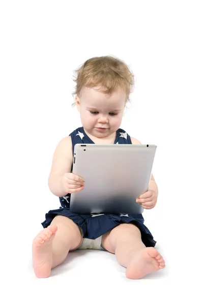 宝宝玩平板电脑 — 图库照片