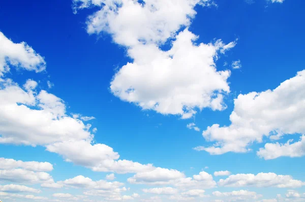 Голубое небо — стоковое фото