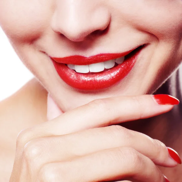 Смеющийся женский рот — стоковое фото