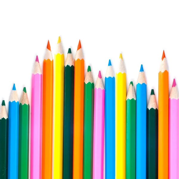 Sortiment av färgade pennor med skugga på vit bakgrund — Stockfoto