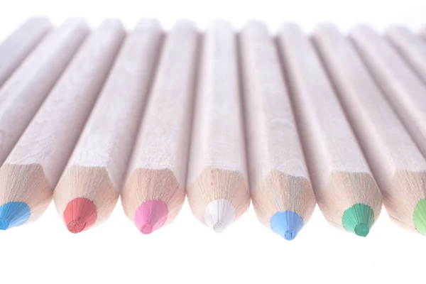 Une rangée de crayons — Photo