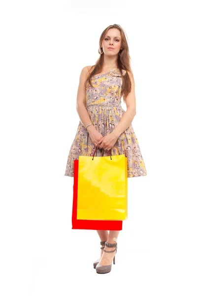 Κορίτσι με χάρτινες τσάντες — Φωτογραφία Αρχείου