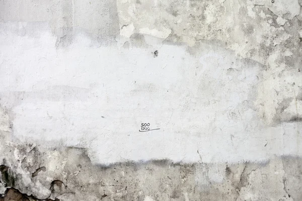 Grunge knäckt betongvägg — Stockfoto