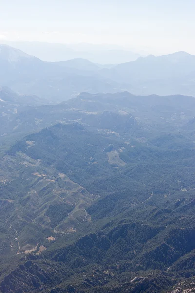 Uitzicht op de bergen van vliegtuig — Stockfoto