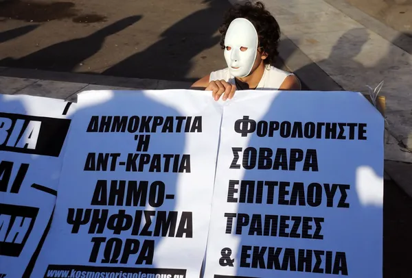 Protester in White Mask — Stok fotoğraf