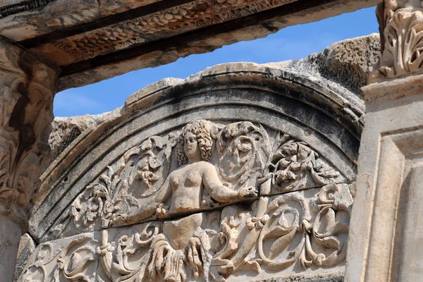 Fragment des Tempels von Hadrian — Stockfoto