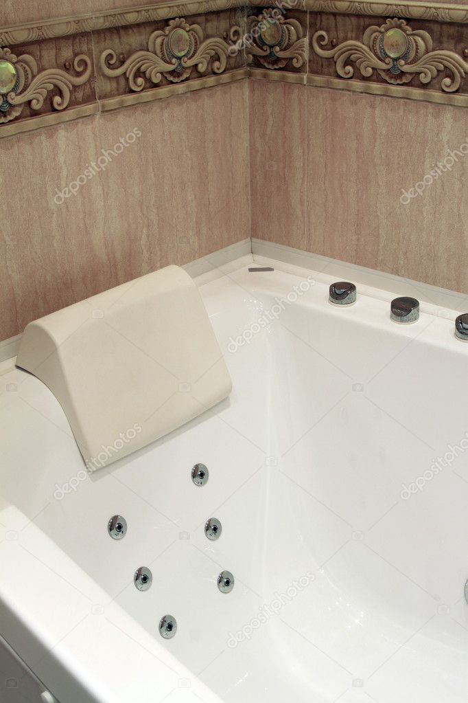 Bathtub in a luxurious bathroom