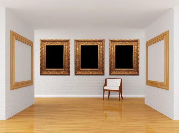 Пустой зал галереи со стулом — стоковое фото