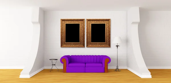 Fioletową kanapę, stół i standardowej żarówki w nowoczesnej galerii hall — Zdjęcie stockowe