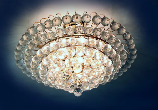 Close-up of a beautiful crystal chandelier — Stock Photo, Image