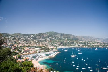 Fransız Rivierası lagün ile lüks yatlar