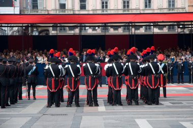 geçit töreni karabinalar Milano, Haziran 2010