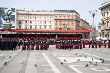 geçit töreni karabinalar Milano, Haziran 2010