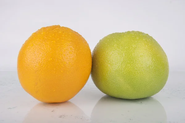 Naranja fresca y fruta dulce cítrica — Foto de Stock