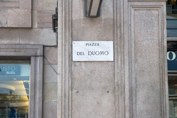 Piazza del duomo duvar tabağı — Stok fotoğraf