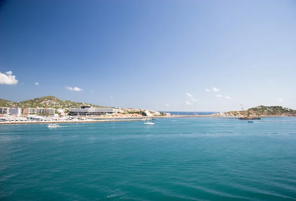 Küstenlinie bei Ibiza, Spanien — Stockfoto