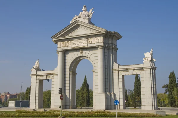 Portão de San Vicente. Madrid — Fotografia de Stock