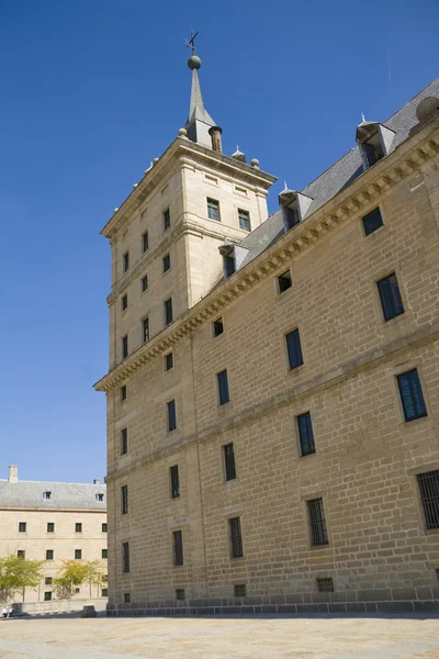 Torre de El Escorial palácio — Fotografia de Stock