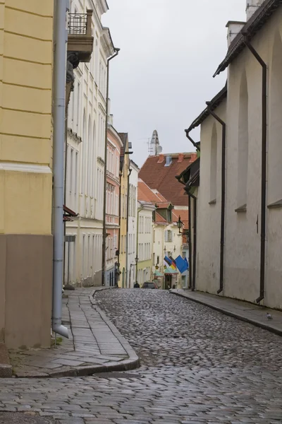 Straße im alten Tallinn, Estland — Stockfoto