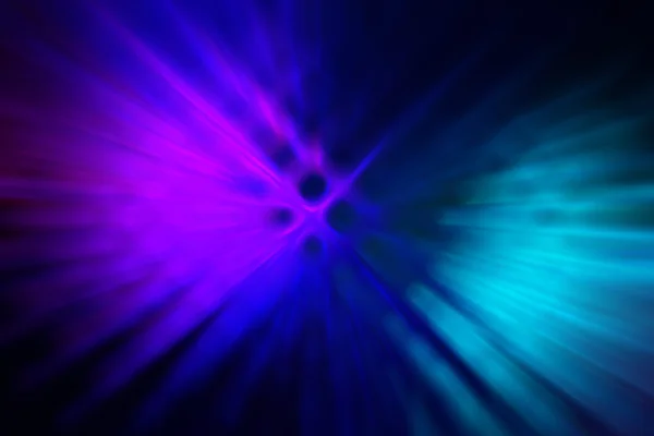 Magiska spotlights med strålar och glödande effekt — Stockfoto