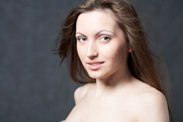 Portrait of a young brunette lady — Stock Photo, Image
