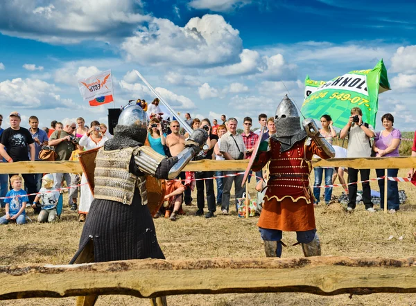 Cavaleiros lutam — Fotografia de Stock