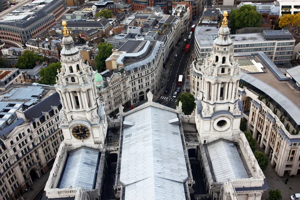 从圣保禄大教堂、 英国的伦敦 — 图库照片