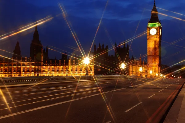 Big Bena i gmachu Parlamentu w nocy, Londyn, Wielka Brytania — Zdjęcie stockowe