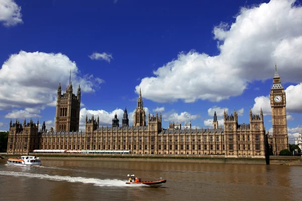ビッグベン、国会議事堂、ロンドン、英国の家 — ストック写真