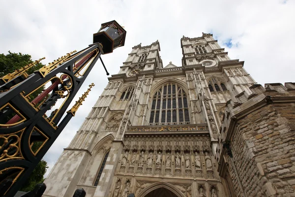 Westminster abbey werd oorspronkelijk gebouwd in de 11e eeuw en laat upda — Stockfoto