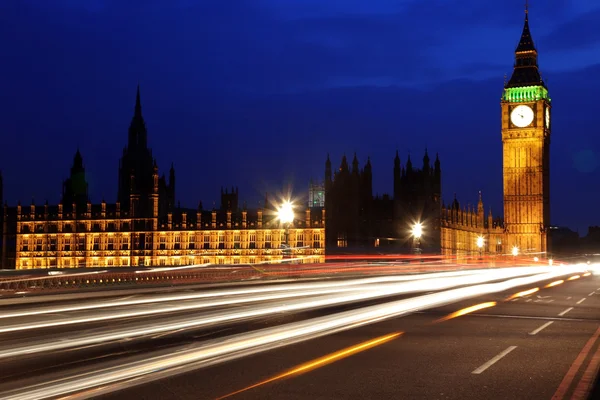 Big Ben y la Cámara del Parlamento en la noche, Londres, Reino Unido — Foto de Stock