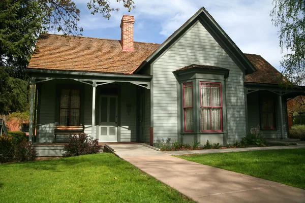 Классический американский дом конца 19 века — стоковое фото