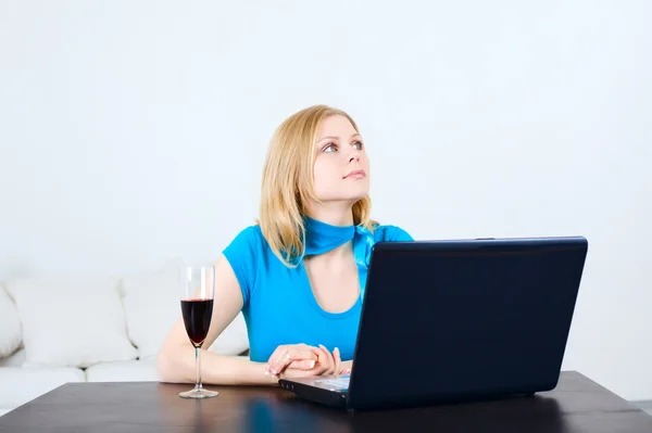 Woman with Laptop — Stock Photo, Image
