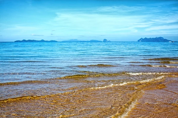 ชายหาดเขตร้อน — ภาพถ่ายสต็อก