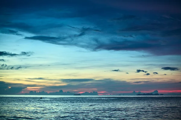 Ηλιοβασίλεμα πάνω από την θάλασσα Andaman — Φωτογραφία Αρχείου
