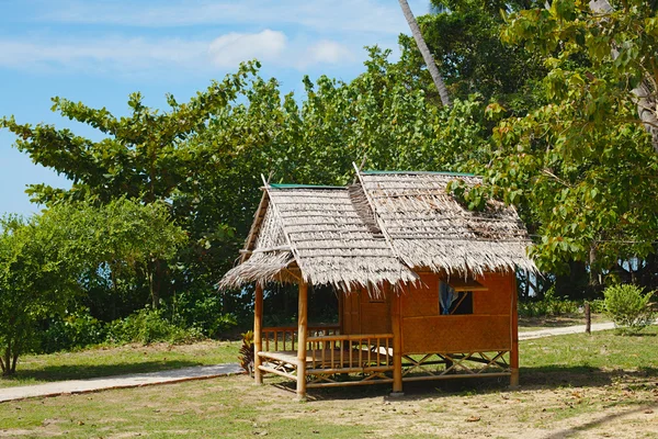 Tradycyjny tajski bungalow — Zdjęcie stockowe