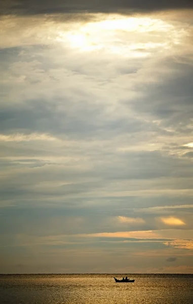 Pôr do sol sobre o mar de Andamão — Fotografia de Stock