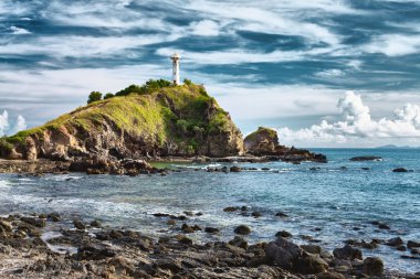 Uçurumdaki deniz feneri