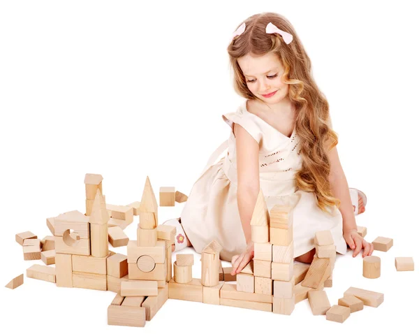 Dítě hrát stavební bloky. — Stock fotografie