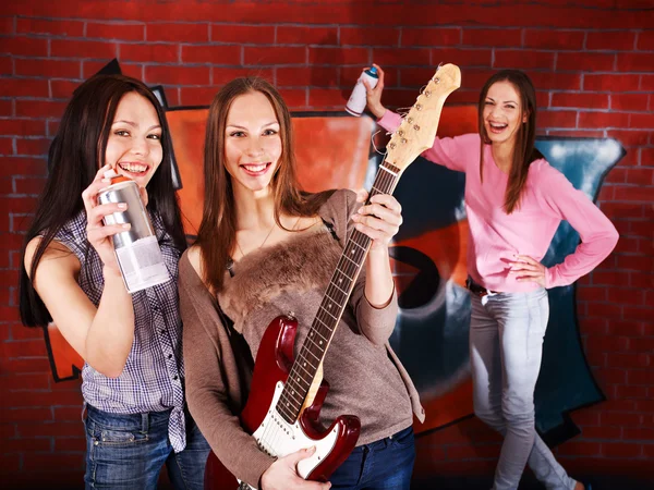Group with guitar. — Stock Photo, Image