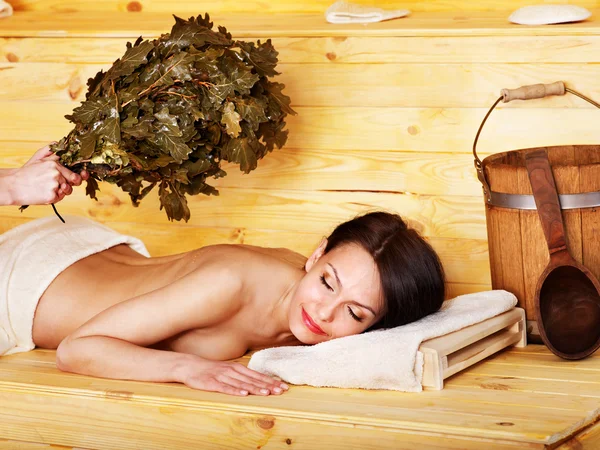 Chica en sauna . —  Fotos de Stock