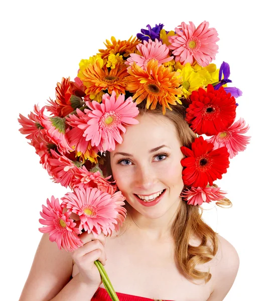 Νεαρή γυναίκα με με λουλούδια στα μαλλιά της. — Φωτογραφία Αρχείου