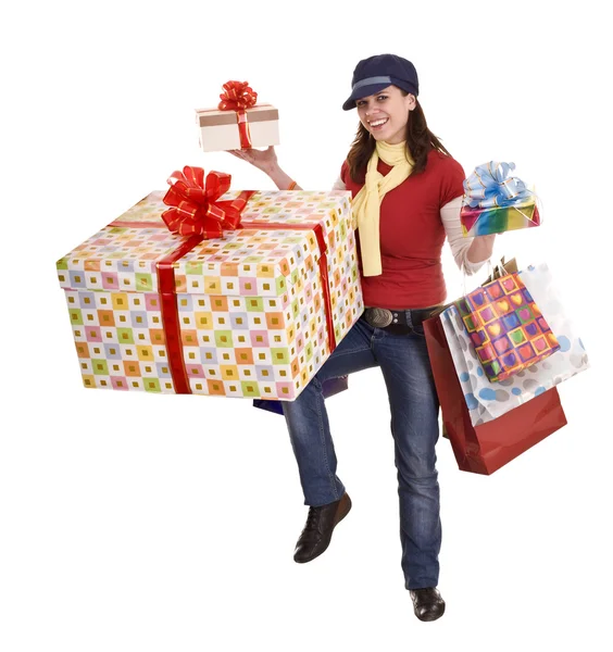 Женщина с подарочной коробкой и групповой сумкой . — стоковое фото