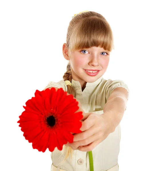 Criança dando flor . — Fotografia de Stock