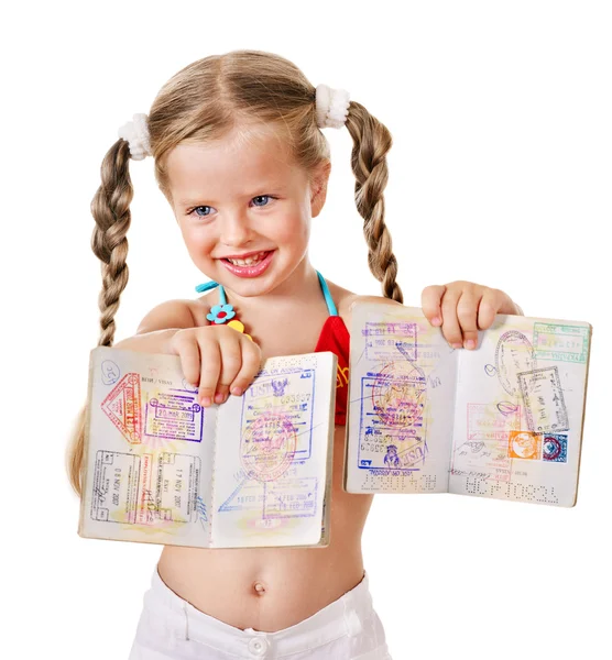 Criança titular de passaporte internacional . — Fotografia de Stock