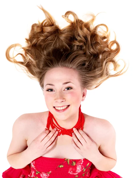 Молодая женщина с взъерошенными волосами . — стоковое фото
