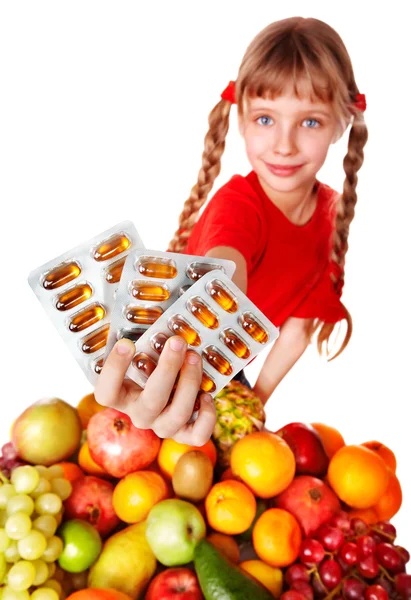 儿童水果和维生素丸. — 图库照片