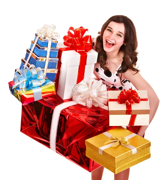 Schönes Mädchen mit einem Stapel von Geschenkschachteln. — Stockfoto