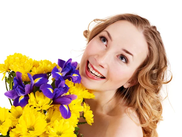 Mujer joven sosteniendo flores. —  Fotos de Stock