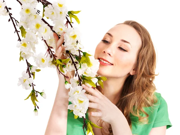 Bella ragazza con fiore di primavera . — Foto Stock